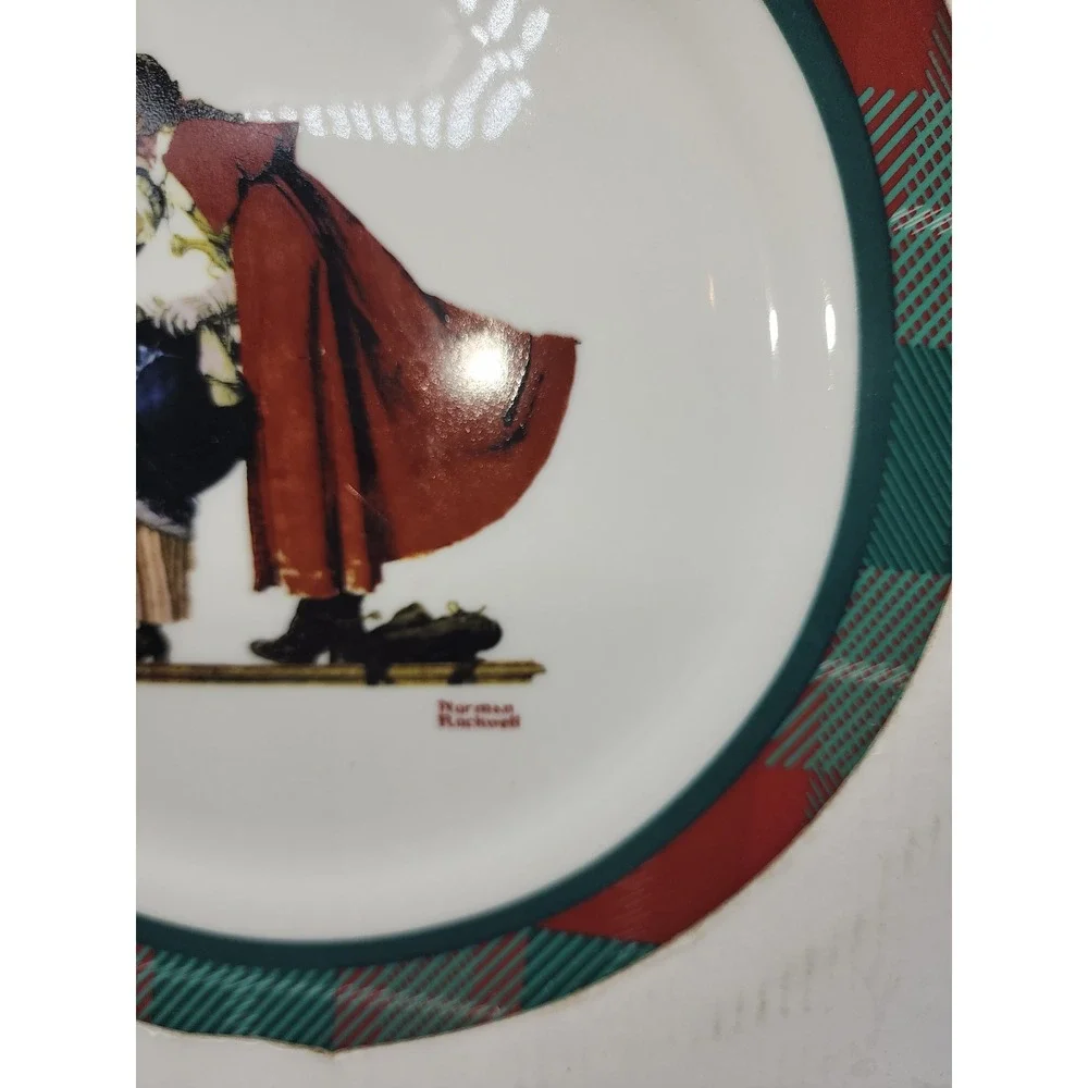 Norman Rockwell Mistletoe Christmas Collector Plate Red Green Plaid Border